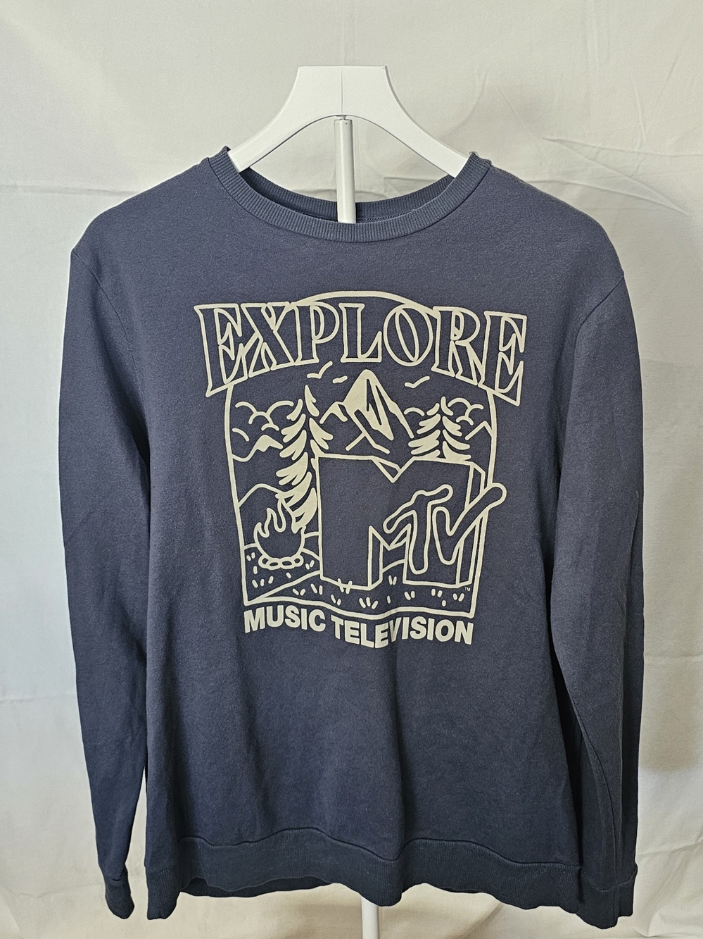 MTV Kids' 'Explore' Graphic Sweatshirt - Blue